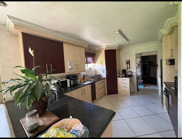 3 BEDROOM HOUSE FOR SALE IN SONNEVELD